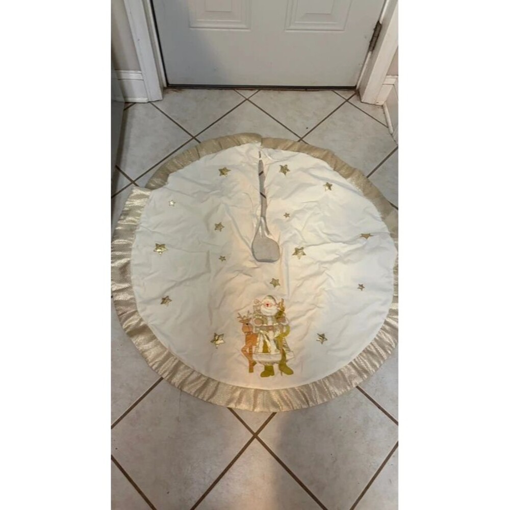 Christmas Santa Ivory Tree Skirt